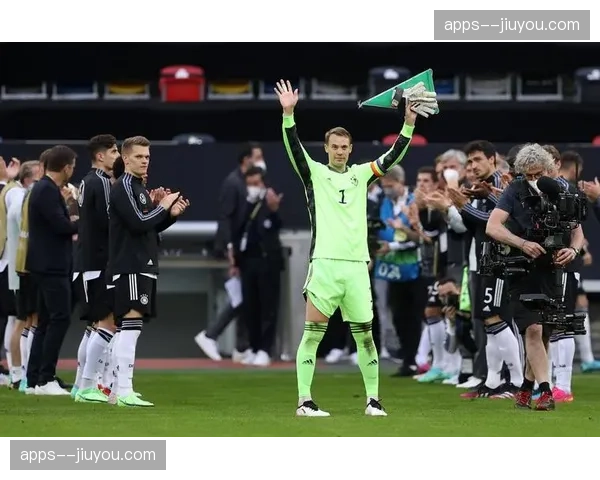 科贝尔13场零封领跑门将榜，诺伊尔7场位列第五