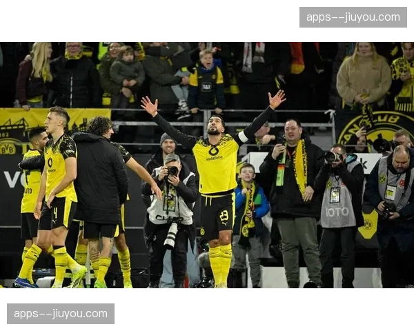 多特蒙德客场2-0斯图加特，补时阶段两球锁定胜局